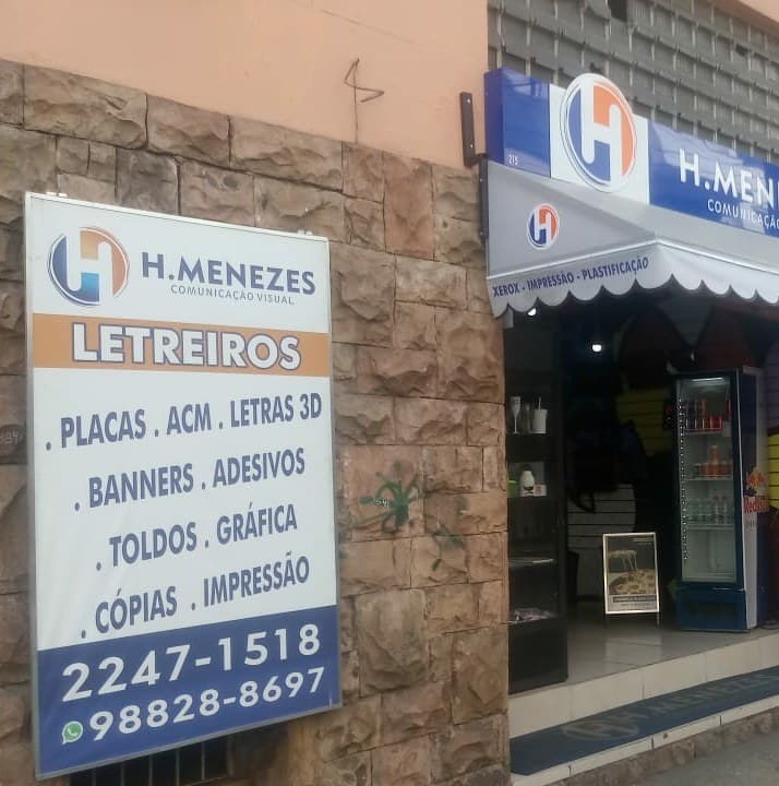 Fachada da loja H.Menezes Comunicação Visual em Petrópolis